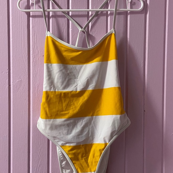 cross back swimsuit - Picture 1 of 3